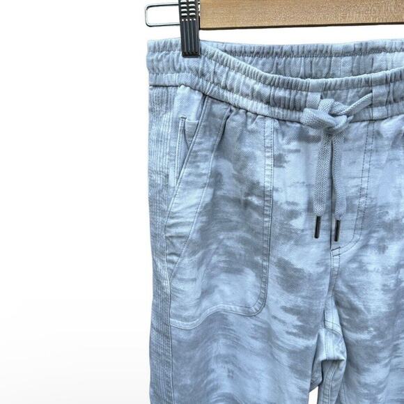 ATHLETA Farallon Printed Jogger Pant Size 4 White Gray - Picture 7 of 10